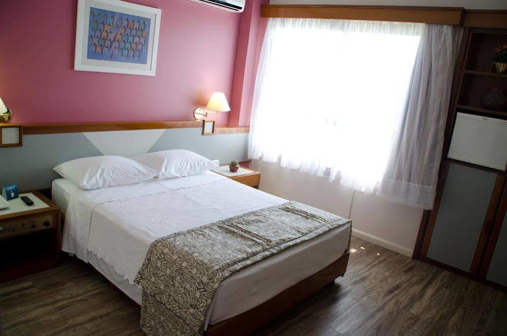 Cachoeiro Plaza Hotel Кашуэйру-ди-Итапемирин Экстерьер фото